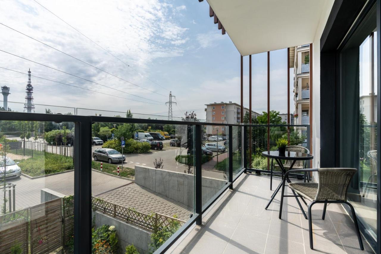Modern Apartment With Balcony & Free Garage Poznan By Noclegi Renters Ngoại thất bức ảnh